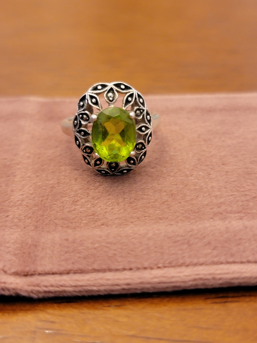 Deco Green Oval Gemstone Filigree Silver Ring Size 7.5